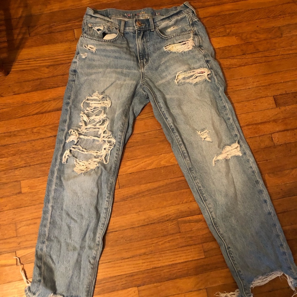 American Eagle Outfitters Light Blue Distressed Boyfriend Jeans